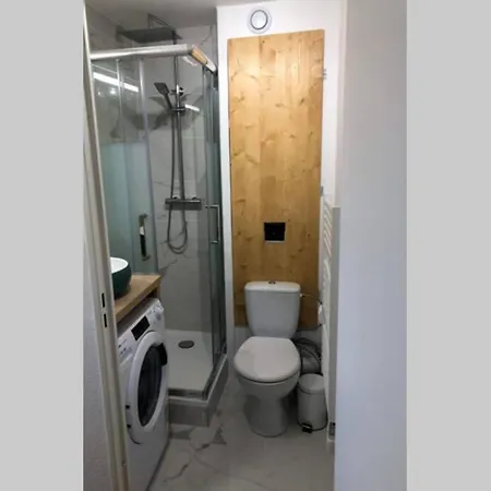 En Bord De Apartment