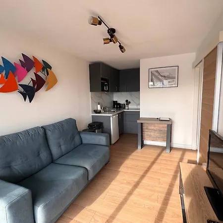 En Bord De Apartment *